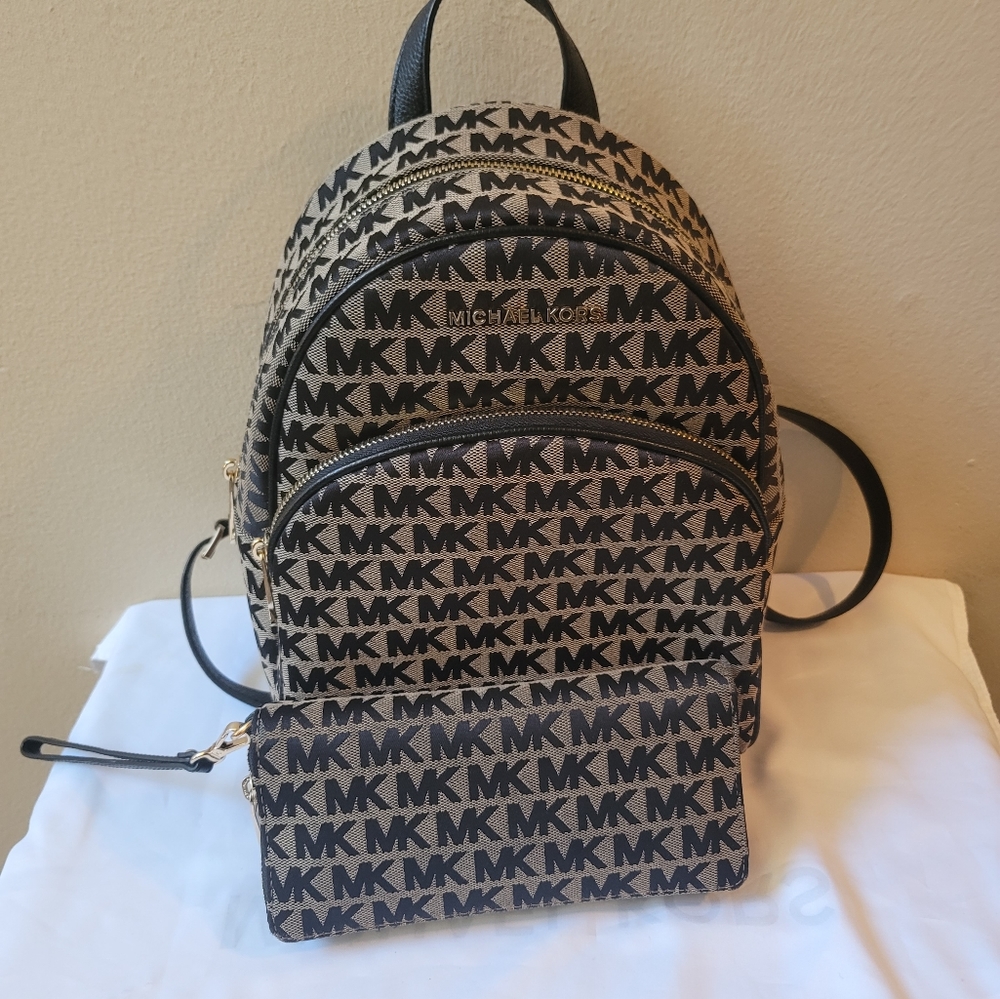 Michael kors medium Backpack - Picture 14 of 16